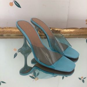 White fox super fun light blue pumps